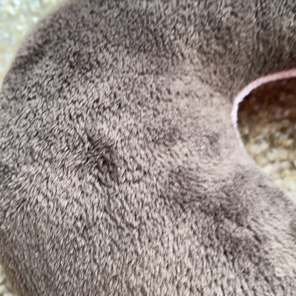 Baberoo Neck Saver for Infants reversible with brown & light pink colors, soft - Picture 5 of 7